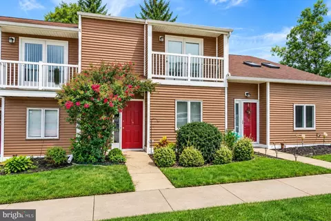 14 Copperwood Ct, York, PA 17408