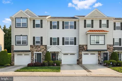 2424 Schultz Way, York, PA 17402