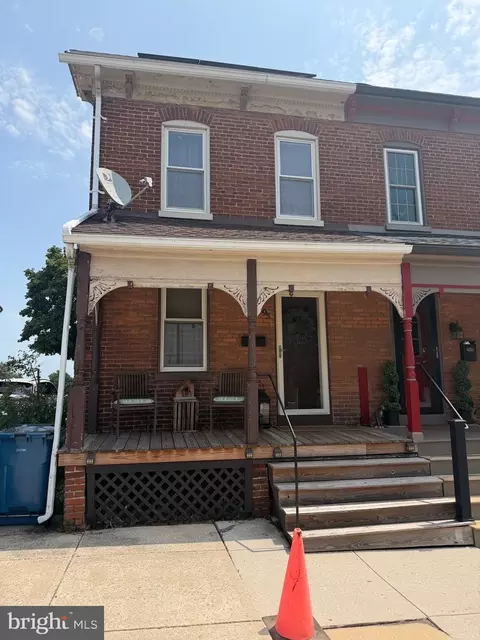 95 N East St, Spring Grove, PA 17362