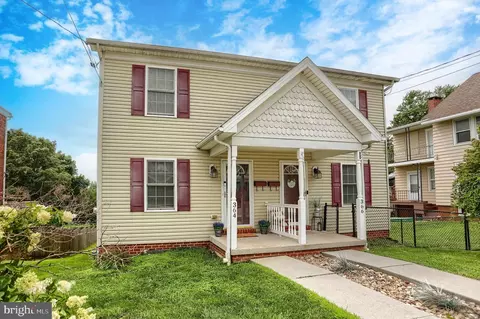 364 W Main St, Dallastown, PA 17313