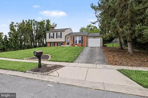 Exterior - 310 Rita Rd, York, PA 17402 photo 4 of 7