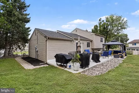Exterior - 310 Rita Rd, York, PA 17402 photo 6 of 7