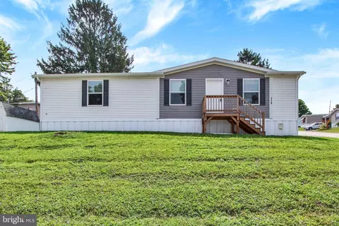 119 Chestnut Hill Dr, York, PA 17408