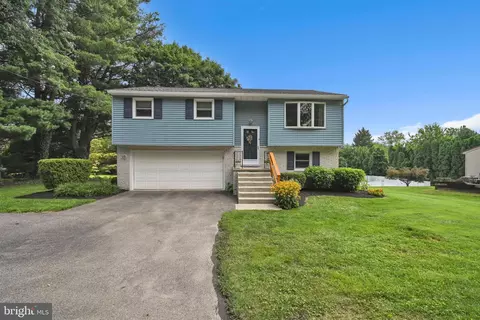 1083 Canadochly Rd, York, PA 17406