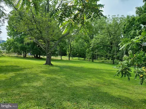 885 W Broadway, Red Lion, PA 17356