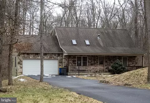682 Woodburne Rd, Lewisberry, PA 17339