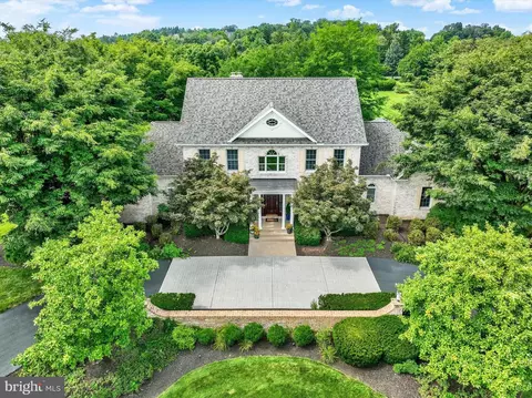 715 Rosewood Ln, York, PA 17403