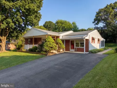 9421 E Springfield, Seven Valleys, PA 17360