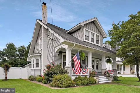 3148 N George St, Emigsville, PA 17318