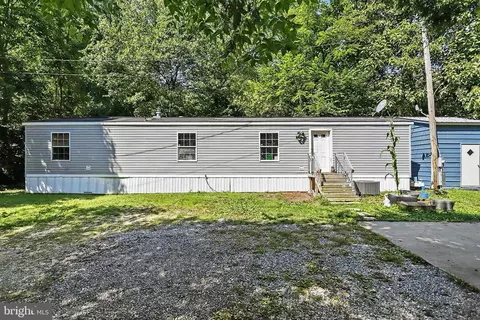 6556 Kreidler Rd, York, PA 17403