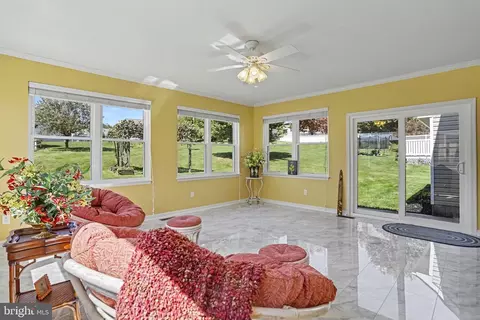 322 Majestic Cir, Dallastown, PA 17313