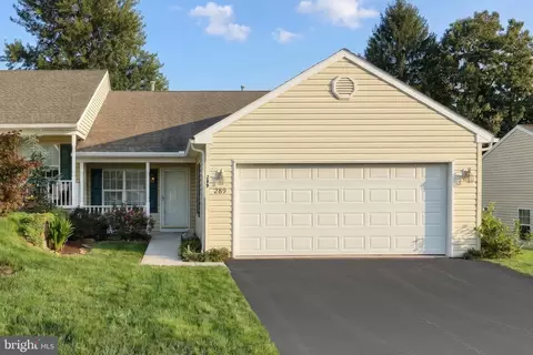 289 Winners Circle Dr, Red Lion, PA 17356