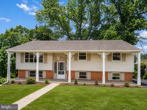 236 Ameda Dr, York, PA 17407