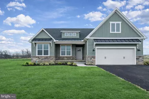 39 Friar Rd #34, York, PA 17408