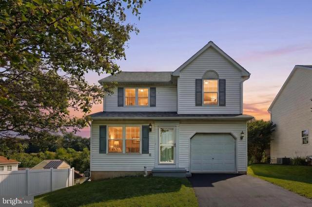 658 Harvest Dr, Dallastown, PA 17313
