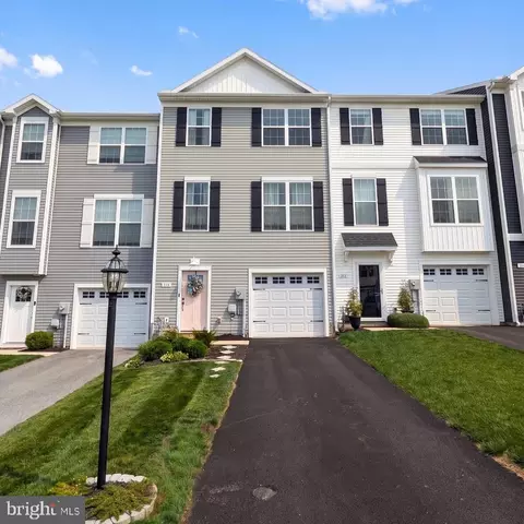210 Hudson Blvd, Red Lion, PA 17356