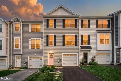 210 Hudson Blvd, Red Lion, PA 17356