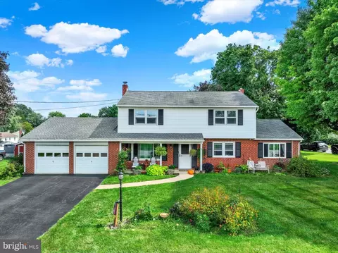 12 Virginia Ave, Shrewsbury, PA 17361