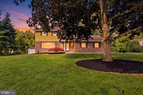 1733 Powder Mill Rd, York, PA 17403