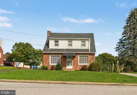 223 W Ore St, Seven Valleys, PA 17360