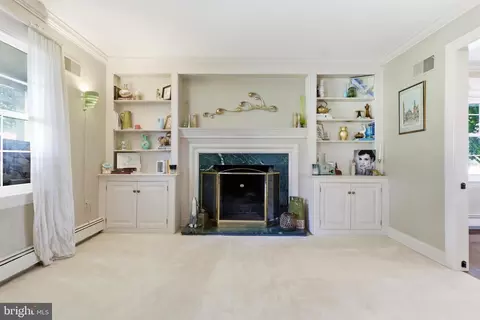 Living - 200 S 8th St, Mount Wolf, PA 17347 photo 4 of 5