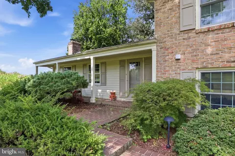 Exterior - 200 S 8th St, Mount Wolf, PA 17347 photo 4 of 12