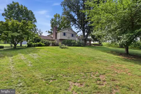 Exterior - 200 S 8th St, Mount Wolf, PA 17347 photo 10 of 12