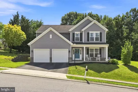 30 Scarlet Oak Dr, Etters, PA 17319