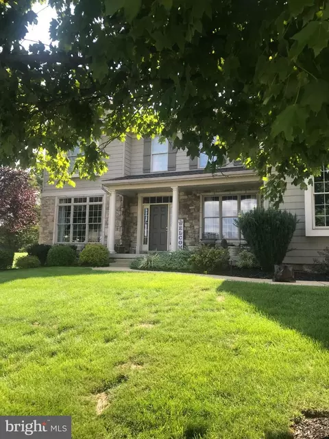 2146 Bernays Dr, York, PA 17404