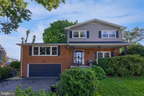 445 Ivory Rd, York, PA 17402