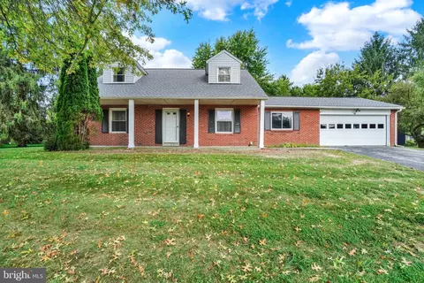 84 Crosswind Dr, Shrewsbury, PA 17361
