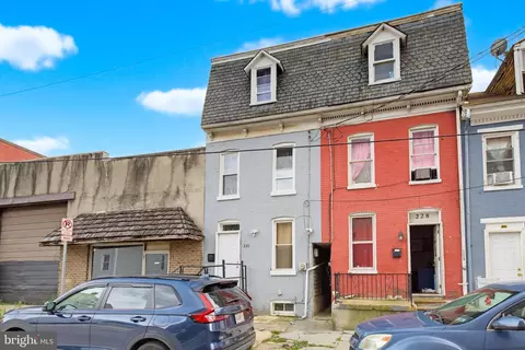 230 E Poplar St, York, PA 17403