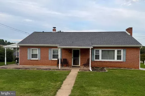 305 Glenvue Rd, Glen Rock, PA 17327