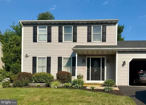 1633 Rainbow Cir, York, PA 17408