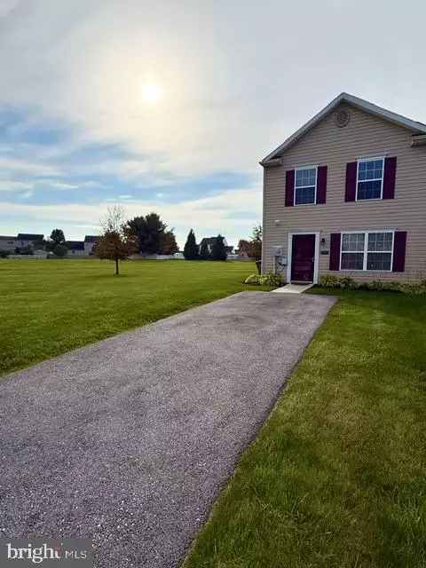 3750 Mazeland Ct #32, Dover, PA 17315