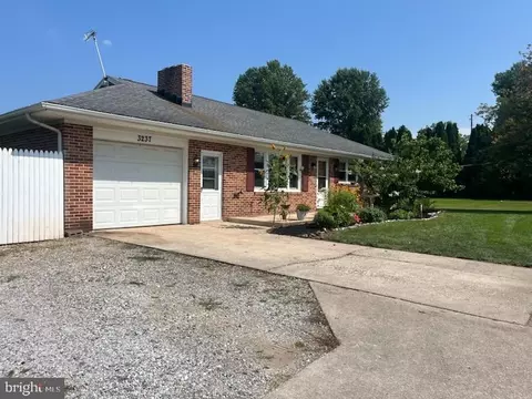 3237 Bull Rd, York, PA 17408