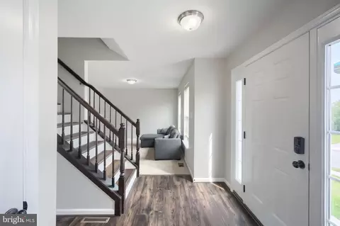 Entry Way - 35 Fox Run Rd, Hanover, PA 17331 photo 1 of 11