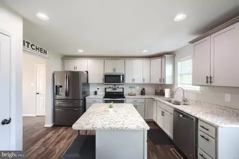 Kitchen - 35 Fox Run Rd, Hanover, PA 17331 photo 2 of 3