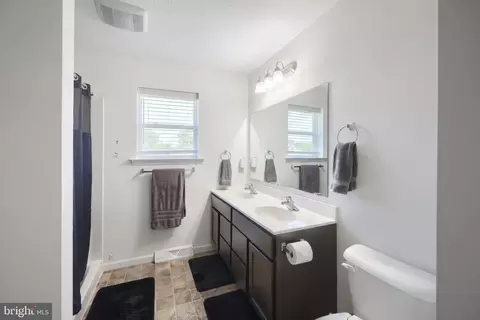 Entry Way - 35 Fox Run Rd, Hanover, PA 17331 photo 10 of 11