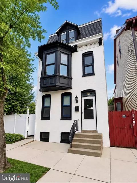 978 E Philadelphia St, York, PA 17403