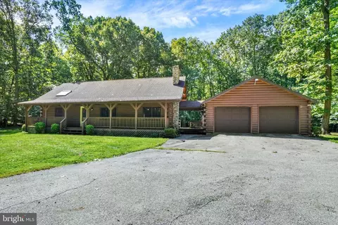 4468 Sunny Slope Rd, Glen Rock, PA 17327