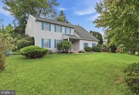 2880 Stillmeadow Ln, York, PA 17404