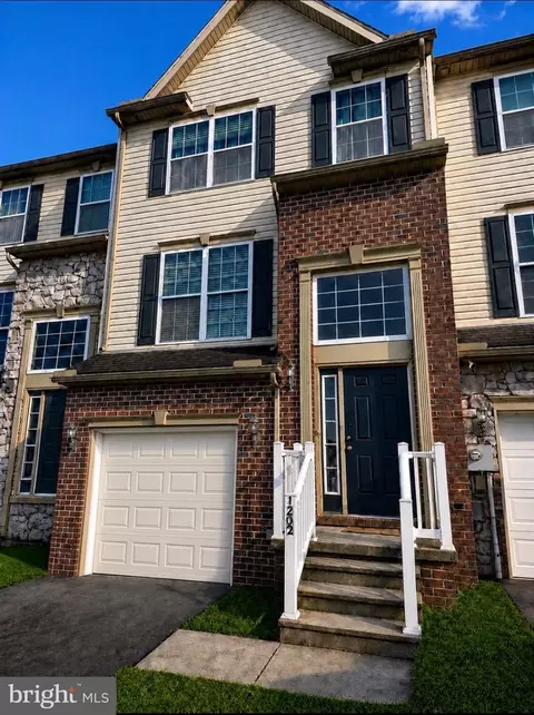 1202 Knob Run, York, PA 17408