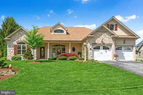 310 S Franklin St, Red Lion, PA 17356