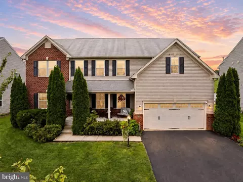757 Lake Redman Ct, Seven Valleys, PA 17360