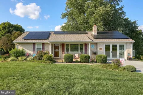 7213 Yellow Church Rd, Seven Valleys, PA 17360