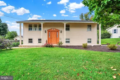 2140 Derry, York, PA 17408
