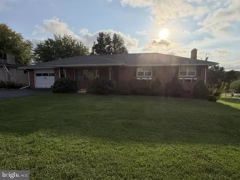 220 N Main St, York New Salem, PA 17371