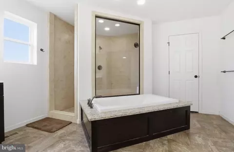 Entry Way - 215 Azalea Dr, Windsor, PA 17366 photo 7 of 12
