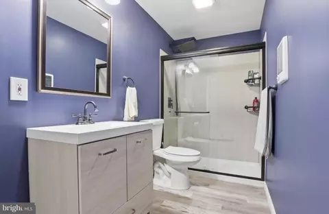 Bath - 215 Azalea Dr, Windsor, PA 17366 photo 1 of 1